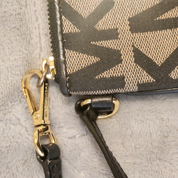 Michael Kors Coin Purse - Picture 6 of 8